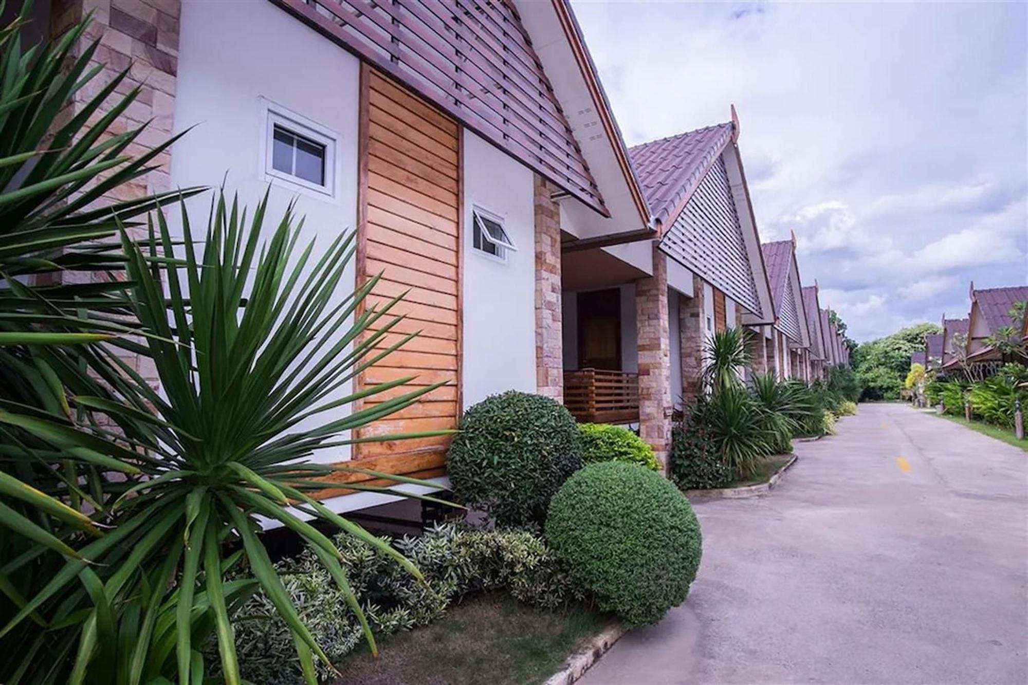 Ruentara Resort & Villa Buriram Exterior photo